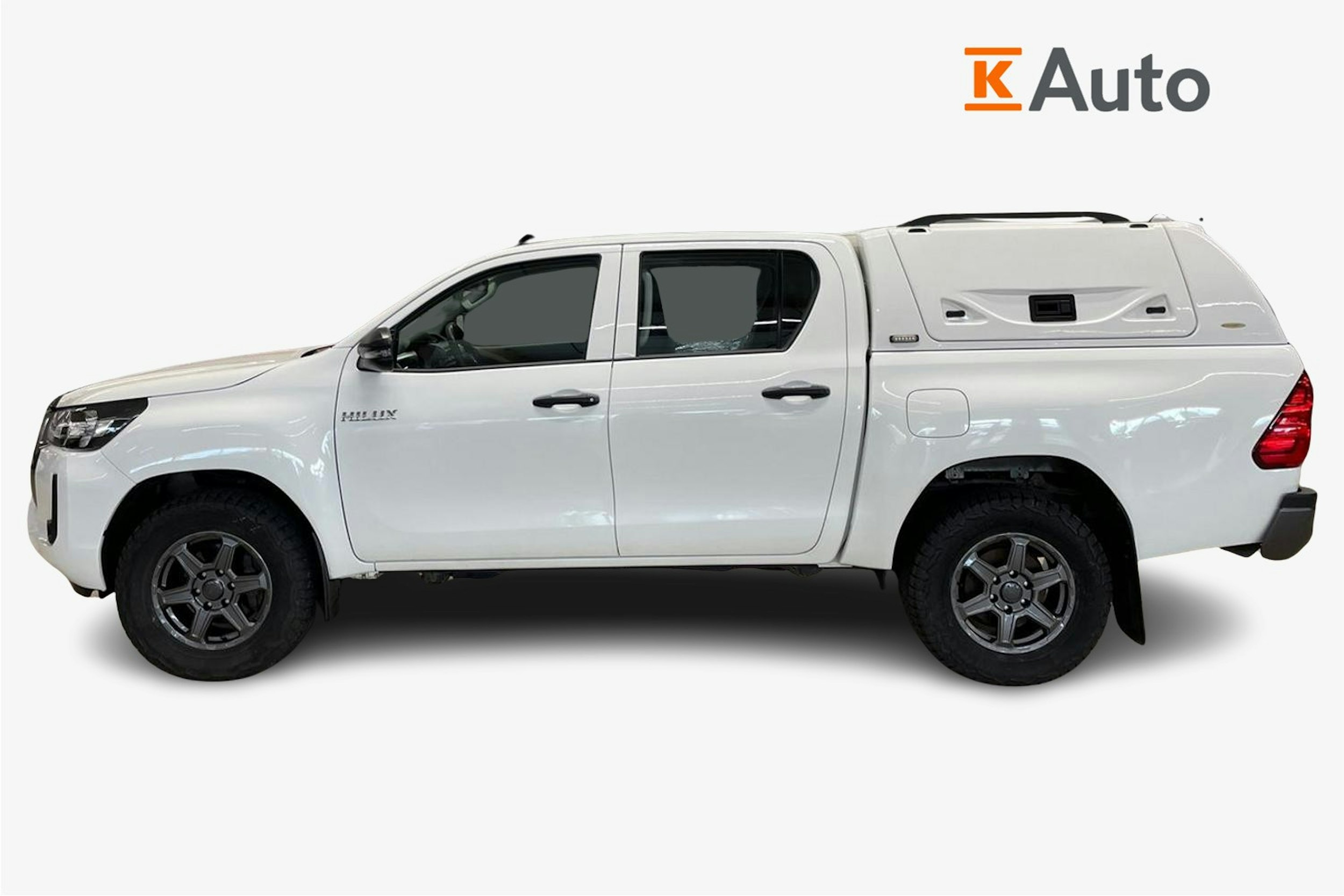 valkoinen Toyota Hilux 2021 kuva 6.
