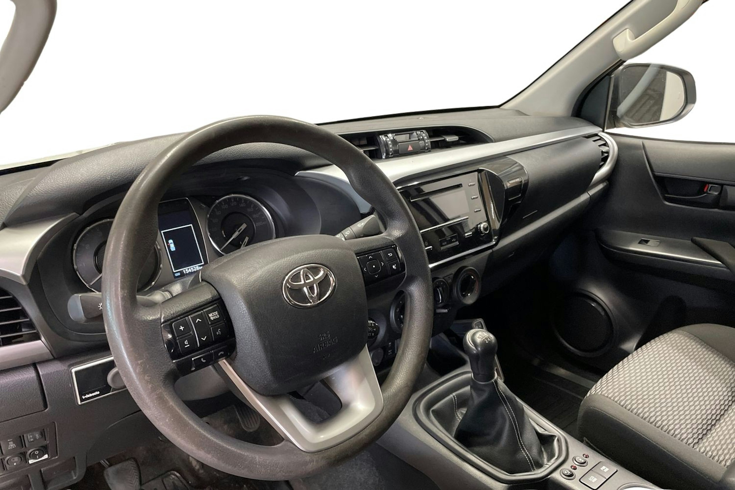 valkoinen Toyota Hilux 2021 kuva 9.