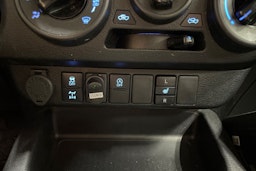 valkoinen Toyota Hilux 2021 kuva 30.