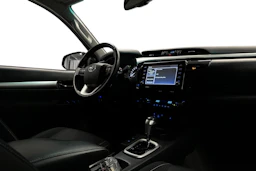 moniväri Toyota Hilux 2022 kuva 7.