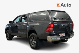 harmaa Toyota Hilux 2022 kuva 2.