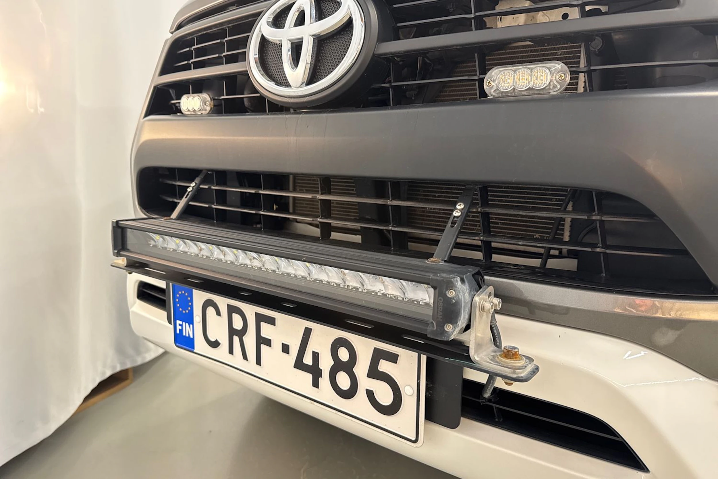 valkoinen Toyota Hilux 2022 kuva 25.