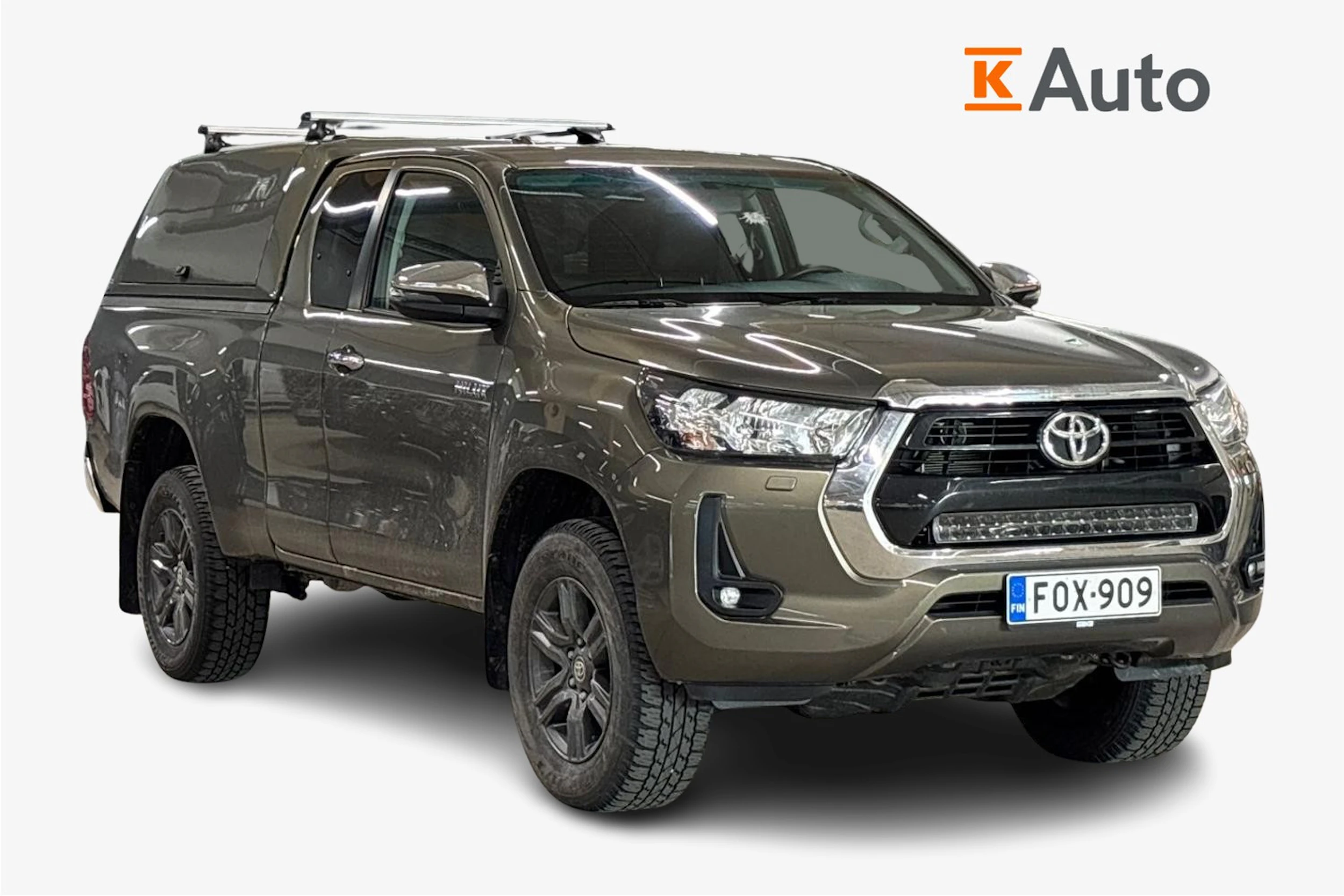 Ruskea (beige) Toyota Hilux 2022 kuva 1.