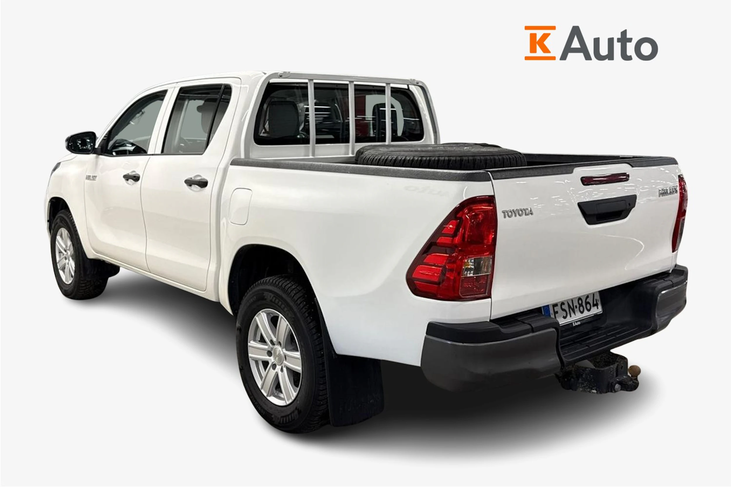 valkoinen Toyota Hilux 2022 kuva 7.