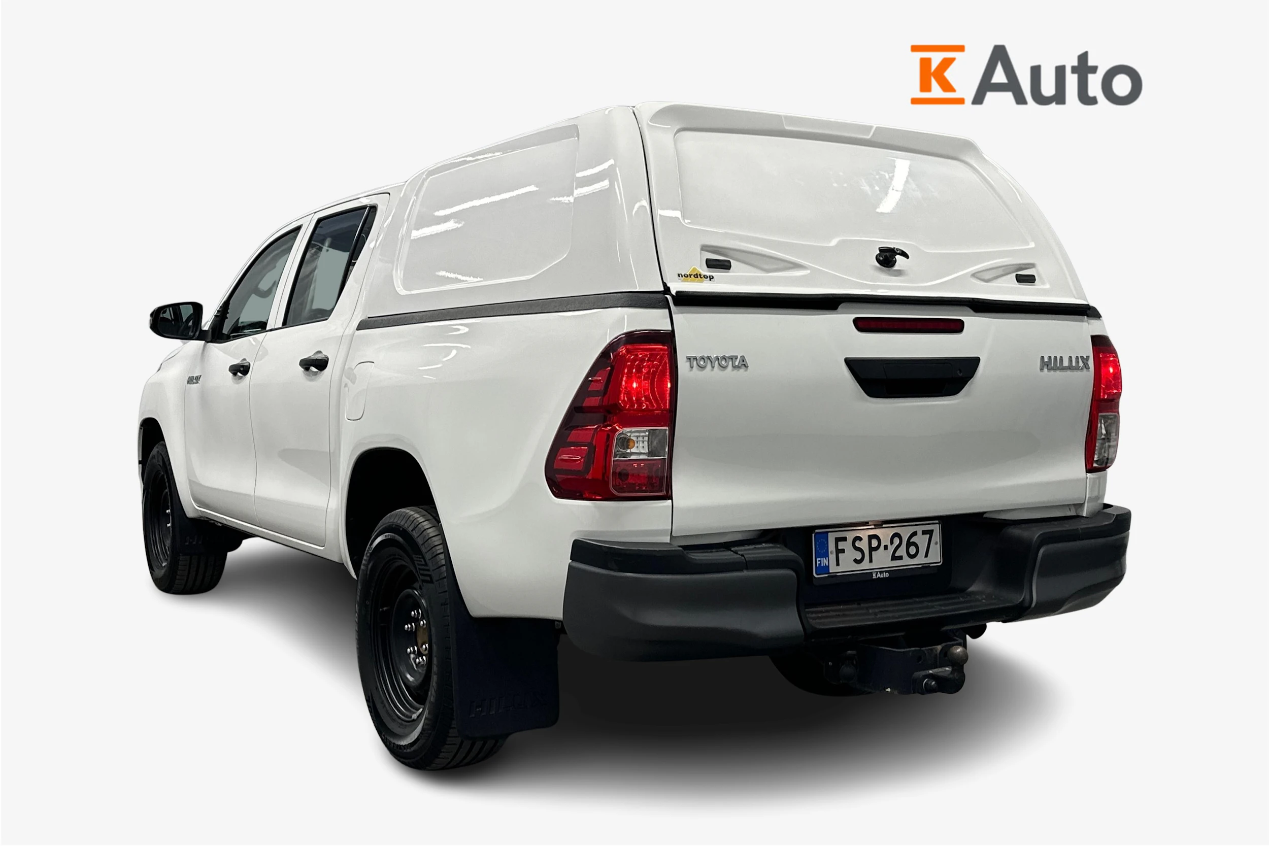 valkoinen Toyota Hilux 2022 kuva 2.