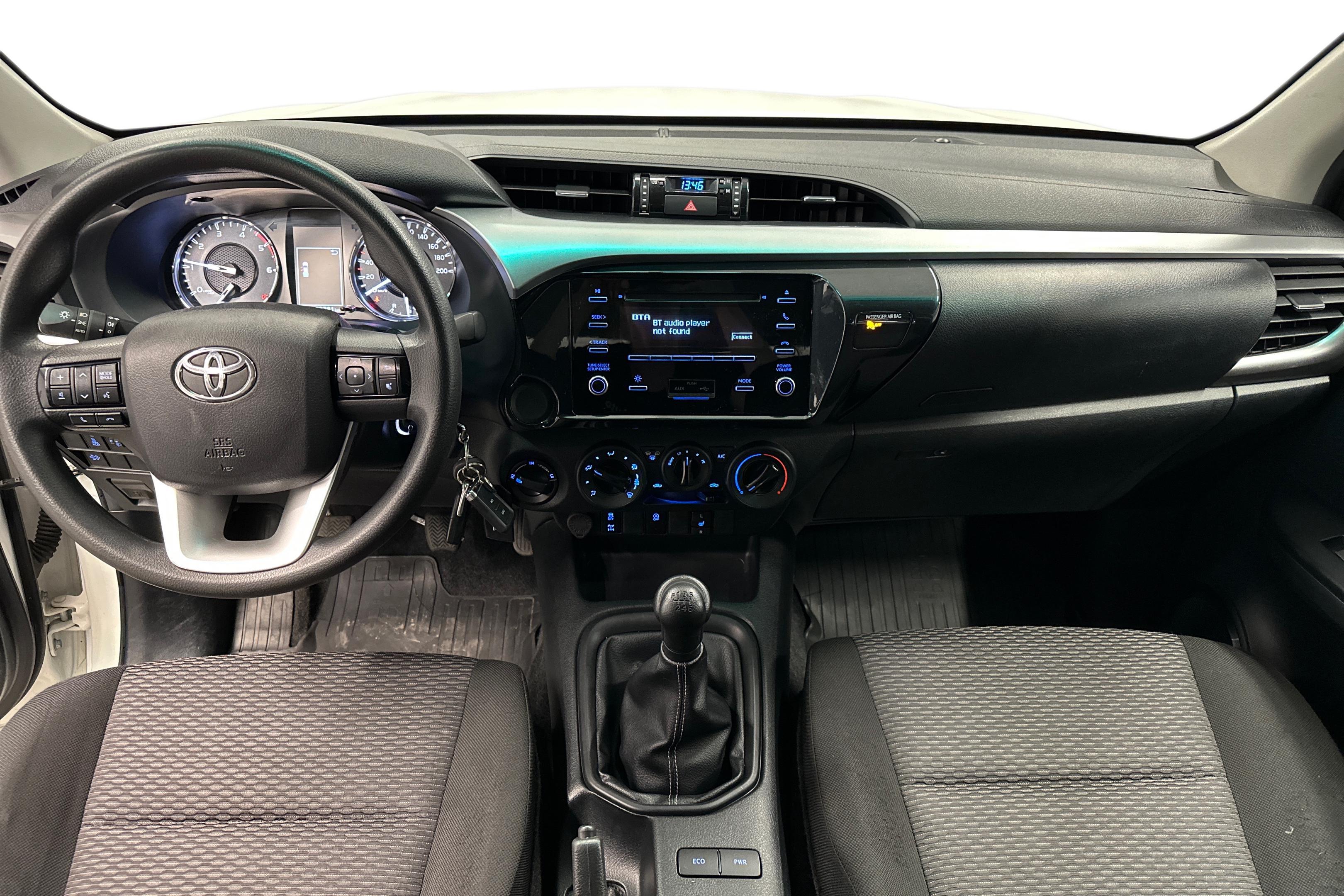 Toyota Hilux 2022, photo 7/31