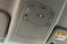valkoinen Toyota Hilux 2022 kuva 27.
