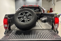 ruskea (beige) Toyota Hilux 2022 kuva 11.