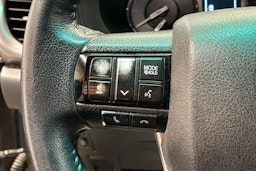 ruskea (beige) Toyota Hilux 2022 kuva 13.