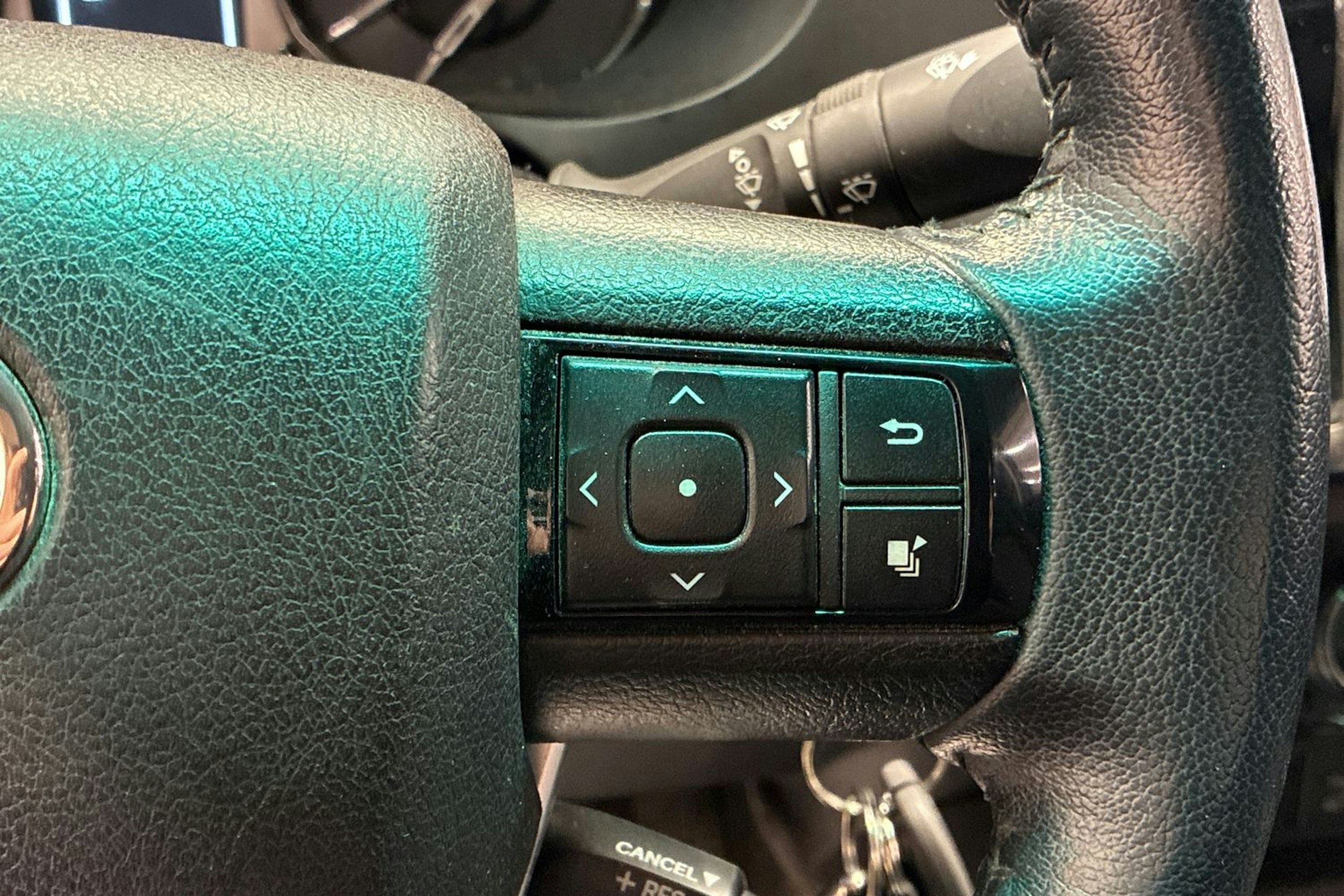 ruskea (beige) Toyota Hilux 2022 kuva 14.