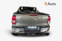 Ruskea (beige) Toyota Hilux 2022 kuva 3.