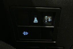 valkoinen Toyota Hilux 2022 kuva 14.