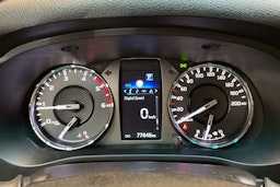 hopea Toyota Hilux 2022 kuva 13.