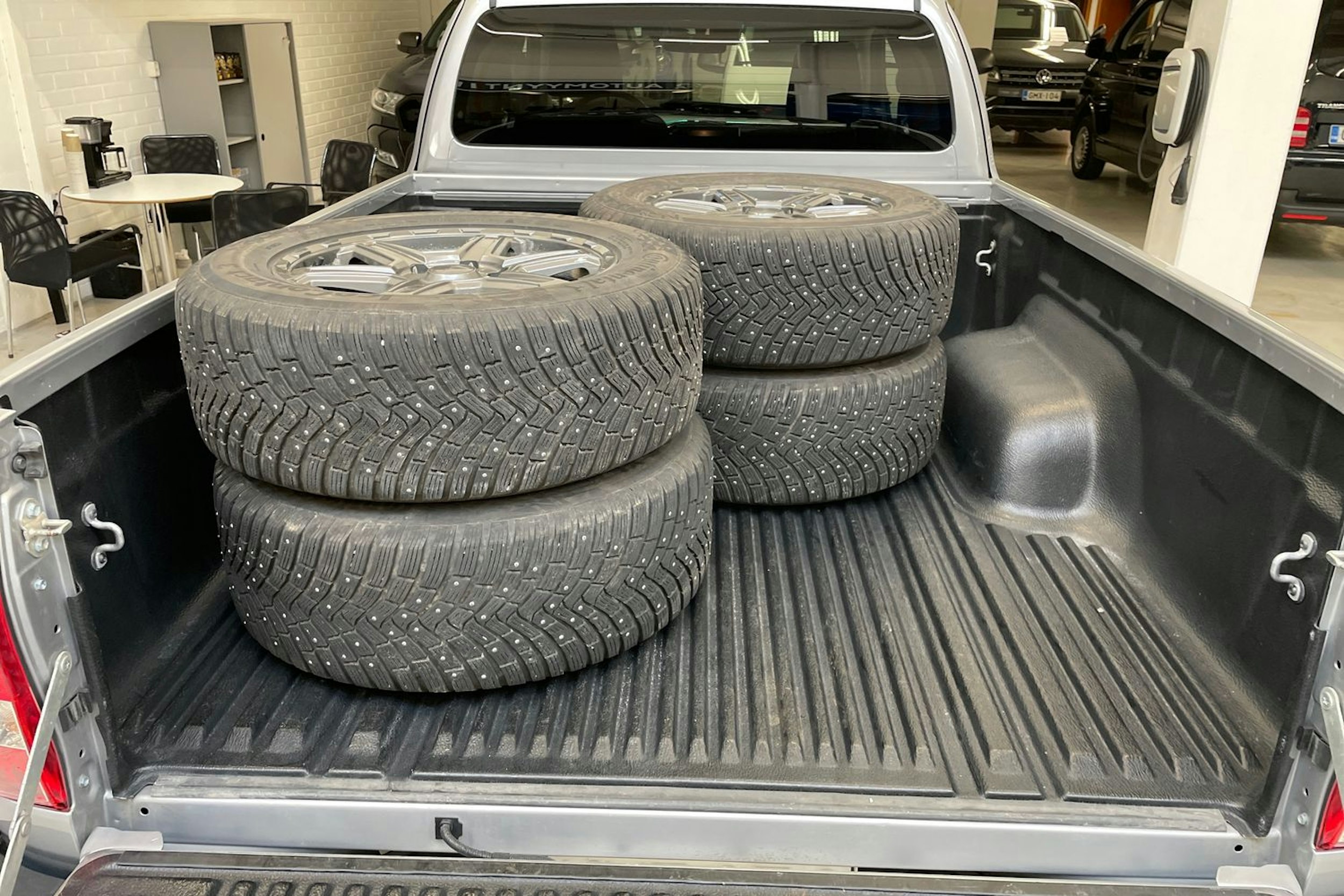 hopea Toyota Hilux 2022 kuva 21.