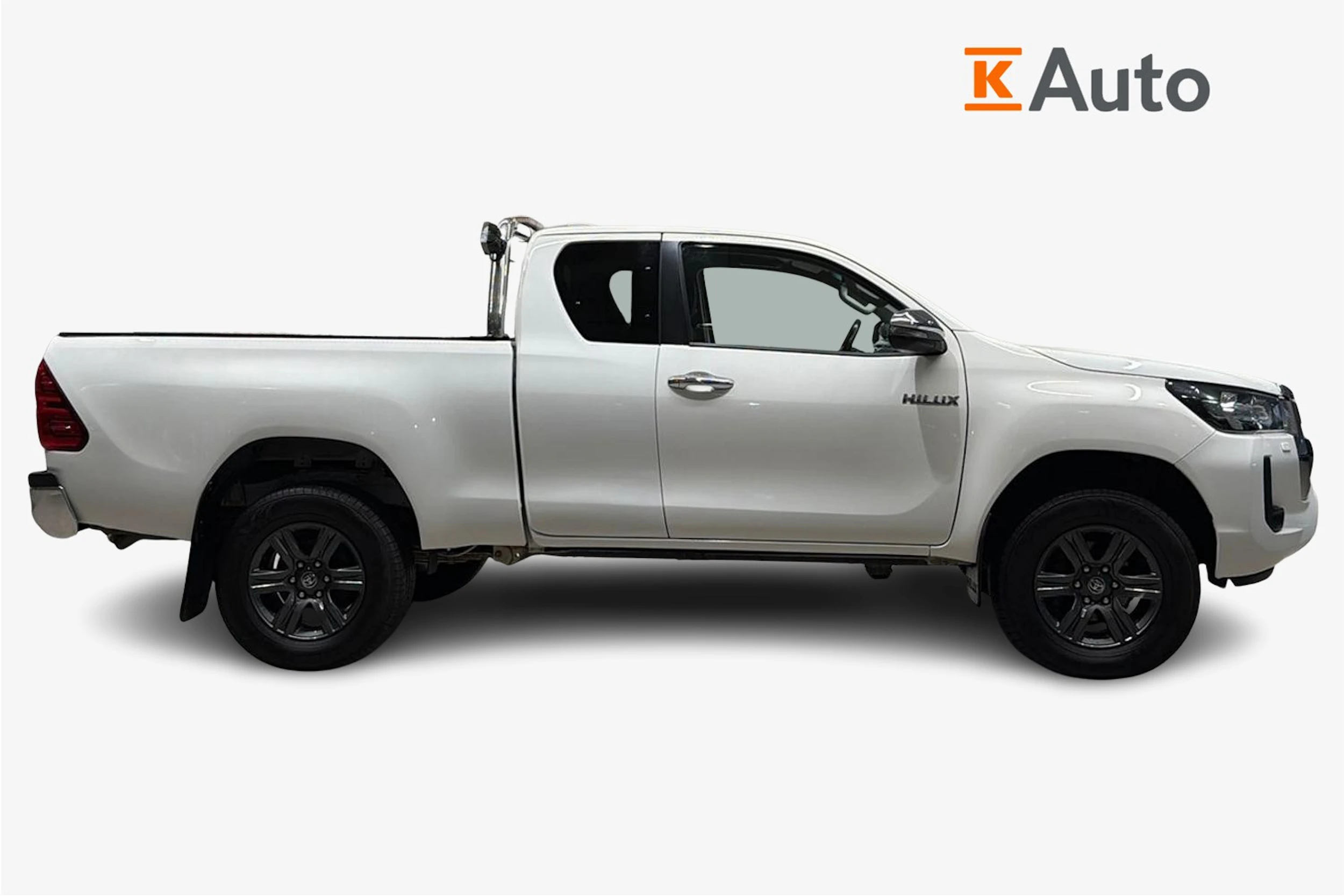 valkoinen Toyota Hilux 2022 kuva 7.