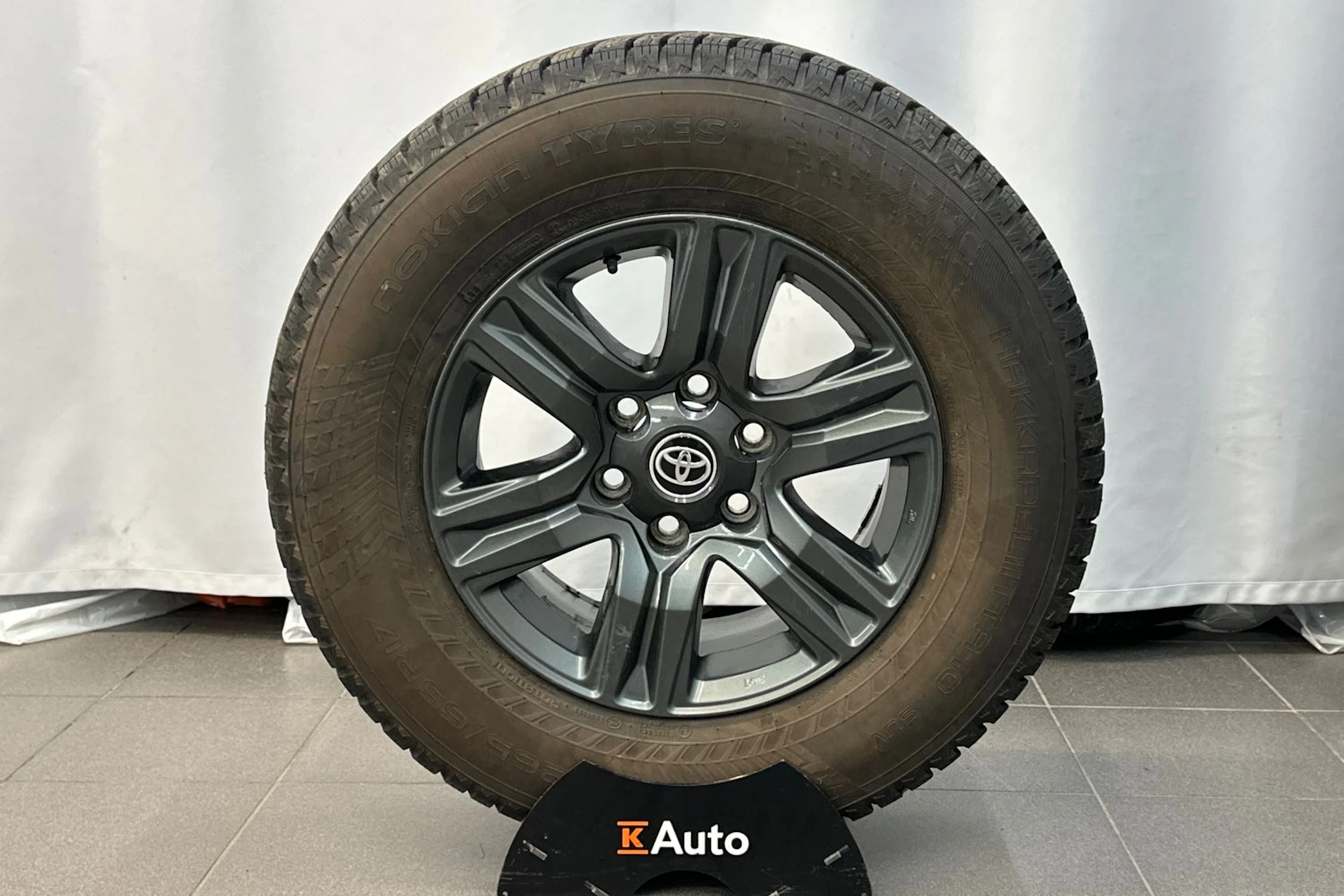 Ruskea (beige) Toyota Hilux 2022 kuva 27.