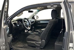 harmaa Toyota Hilux 2022 kuva 3.