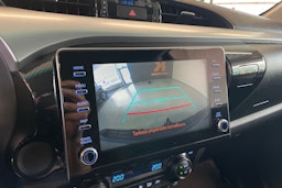 sininen Toyota Hilux 2022 kuva 18.