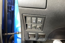 sininen Toyota Hilux 2022 kuva 20.