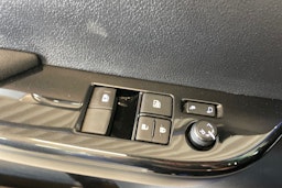 sininen Toyota Hilux 2022 kuva 22.