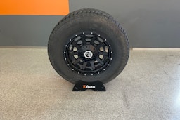 sininen Toyota Hilux 2022 kuva 24.