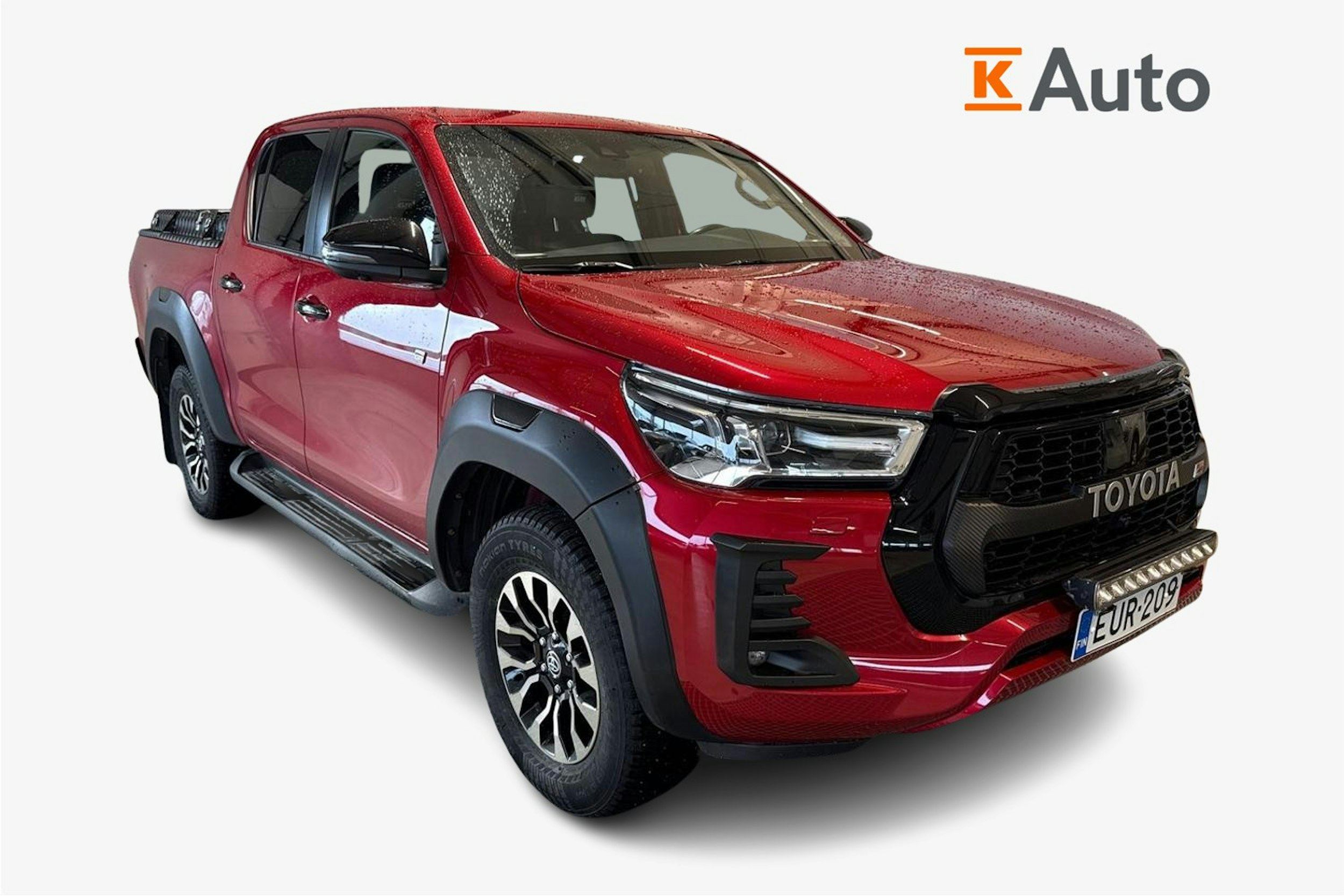 punainen Toyota Hilux 2023 kuva 1.