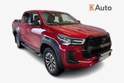 punainen Toyota Hilux 2023 kuva 1.