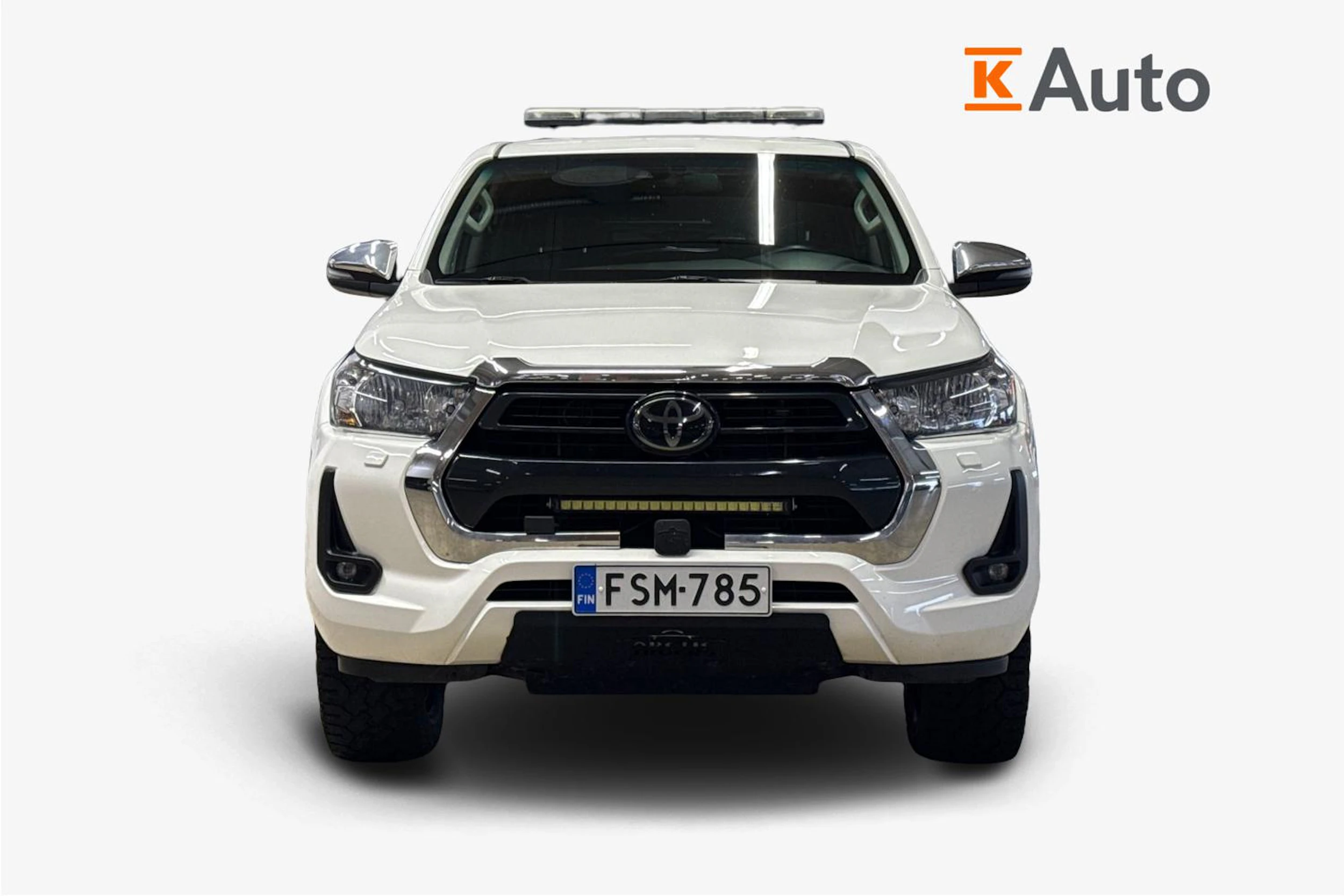 valkoinen Toyota Hilux 2023 kuva 5.