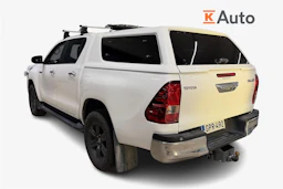 valkoinen Toyota Hilux 2023 kuva 2.
