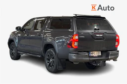 harmaa Toyota Hilux 2023 kuva 2.