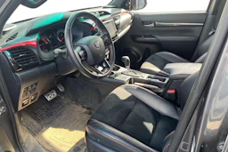 met. harmaa Toyota Hilux 2023 kuva 3.