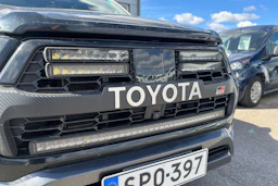 met. harmaa Toyota Hilux 2023 kuva 5.
