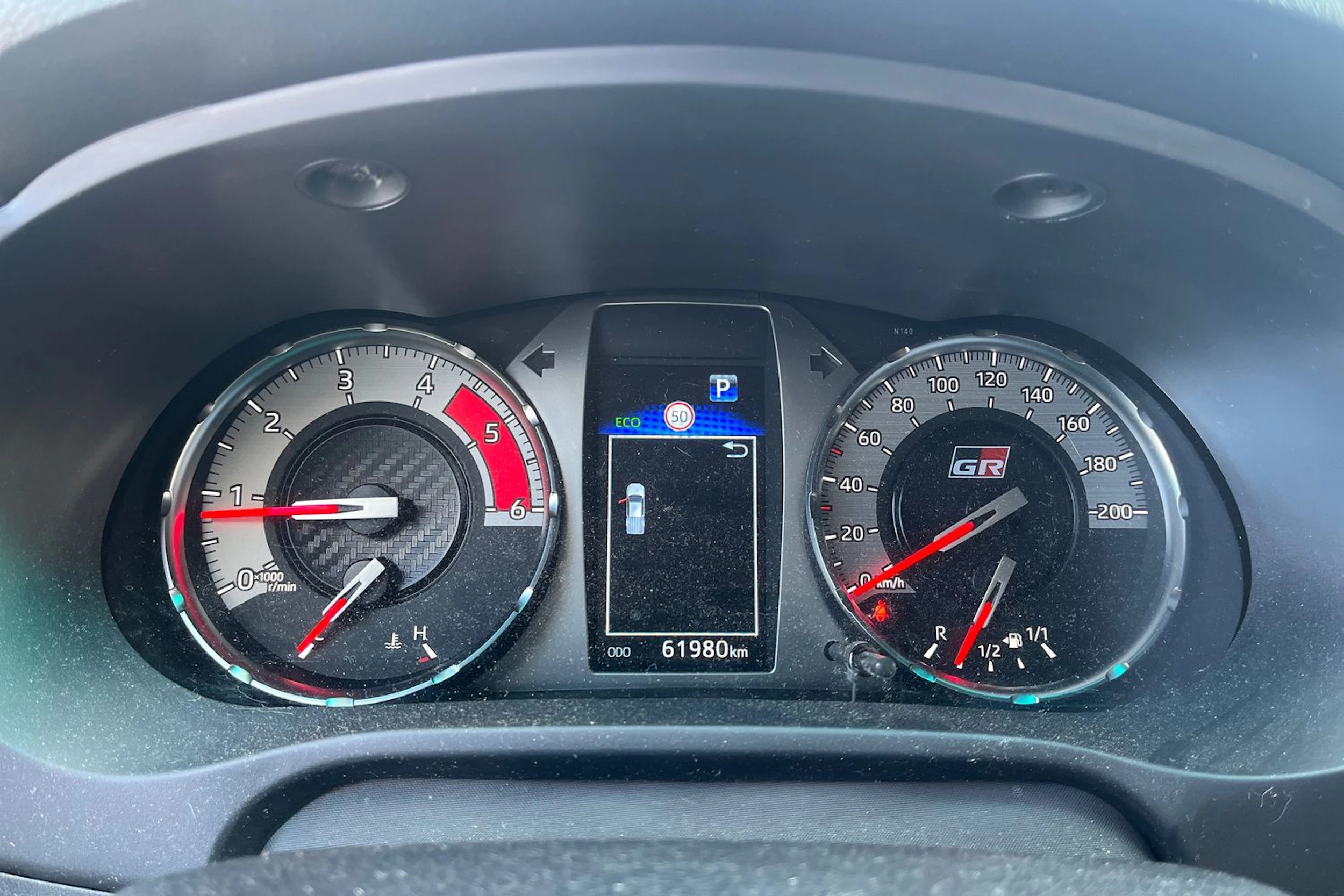 met. harmaa Toyota Hilux 2023 kuva 11.