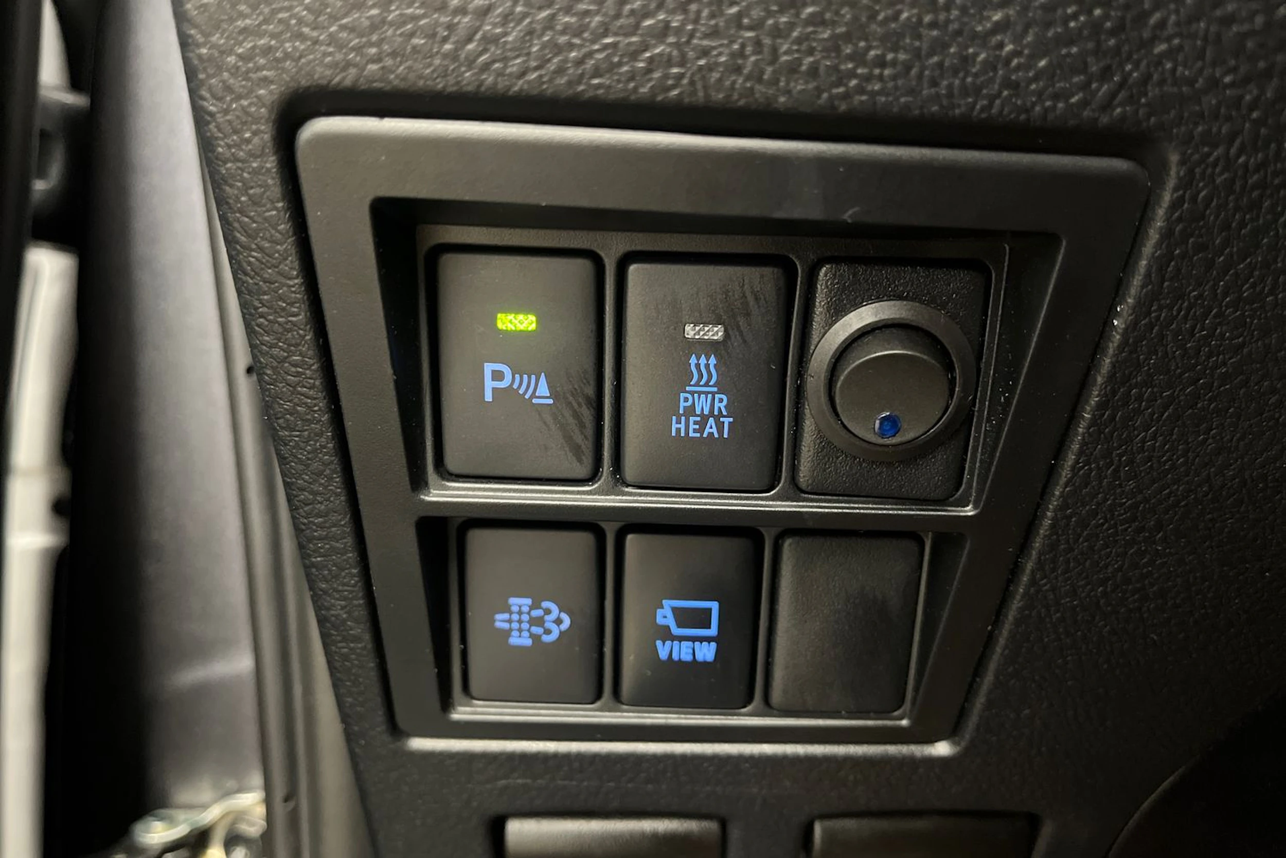 met. harmaa Toyota Hilux 2023 kuva 32.