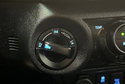 met. harmaa Toyota Hilux 2023 kuva 34.