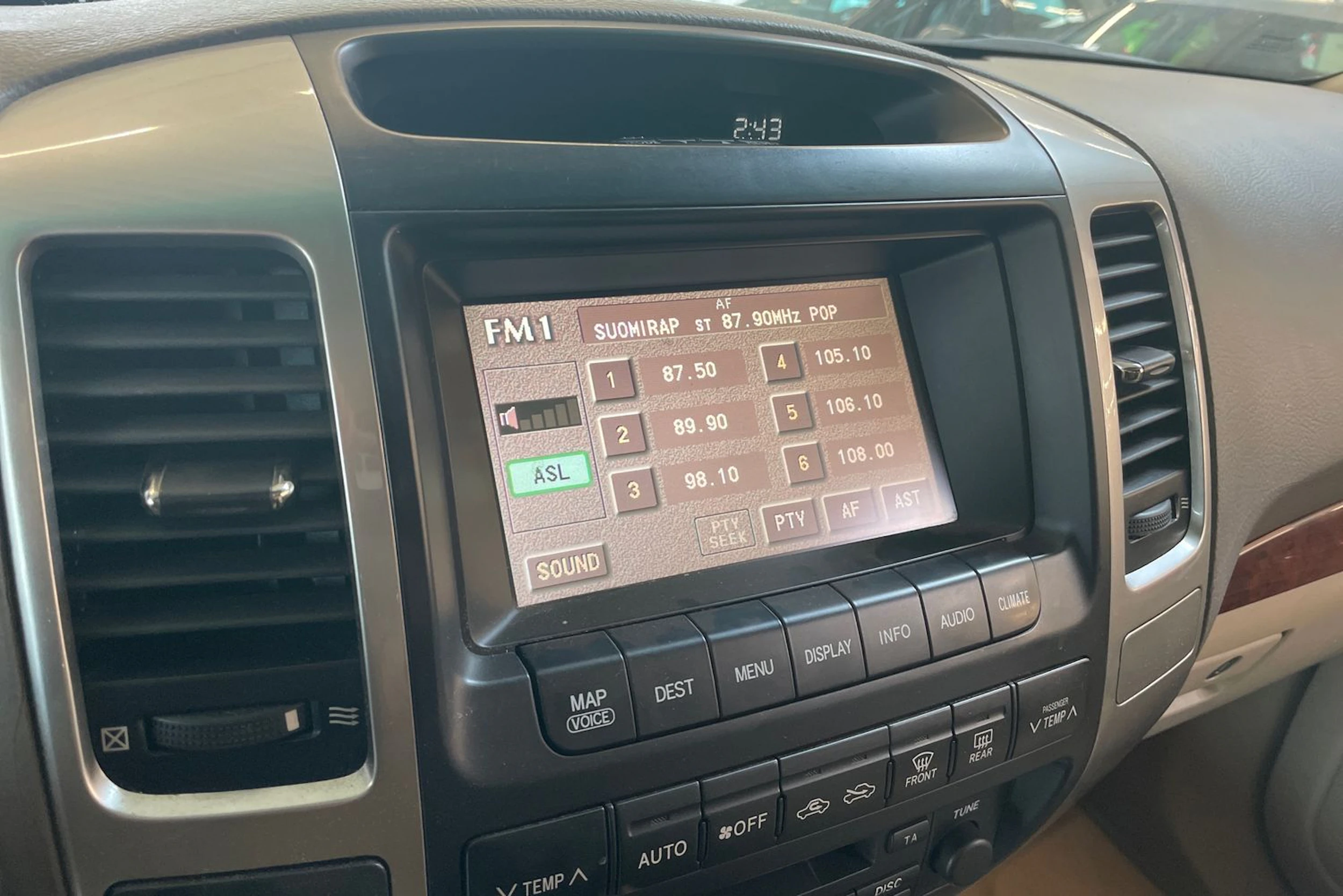 Sininen Toyota Land Cruiser 2002 kuva 5.