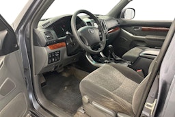 Harmaa Toyota Land Cruiser 2003 kuva 7.