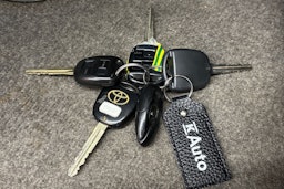 Keltainen Toyota Land Cruiser 2003 kuva 20.