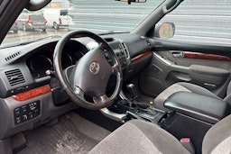 harmaa Toyota Land Cruiser 2004 kuva 3.