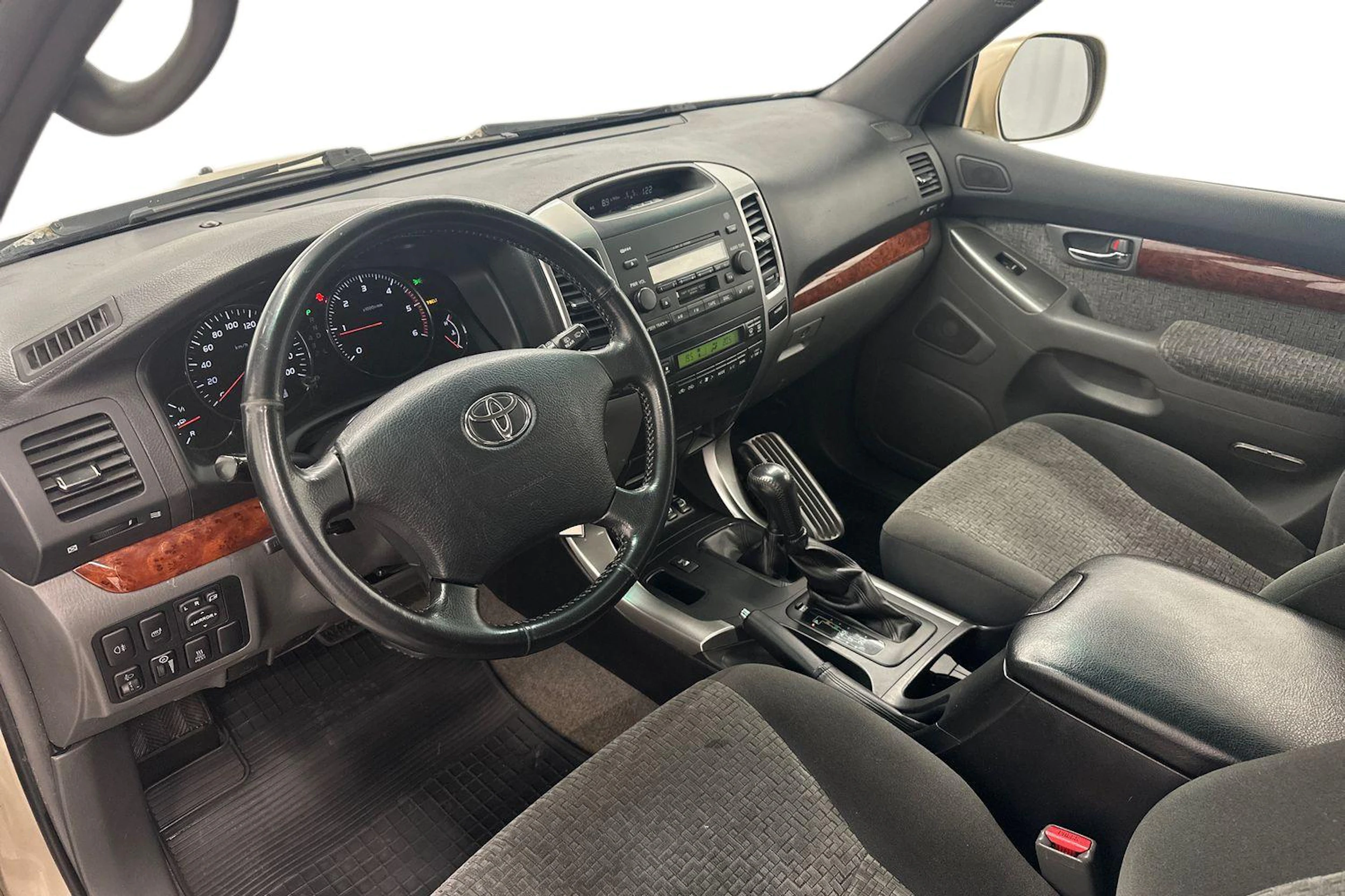 ruskea (beige) Toyota Land Cruiser 2005 kuva 6.