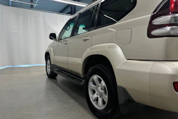 ruskea (beige) Toyota Land Cruiser 2005 kuva 27.