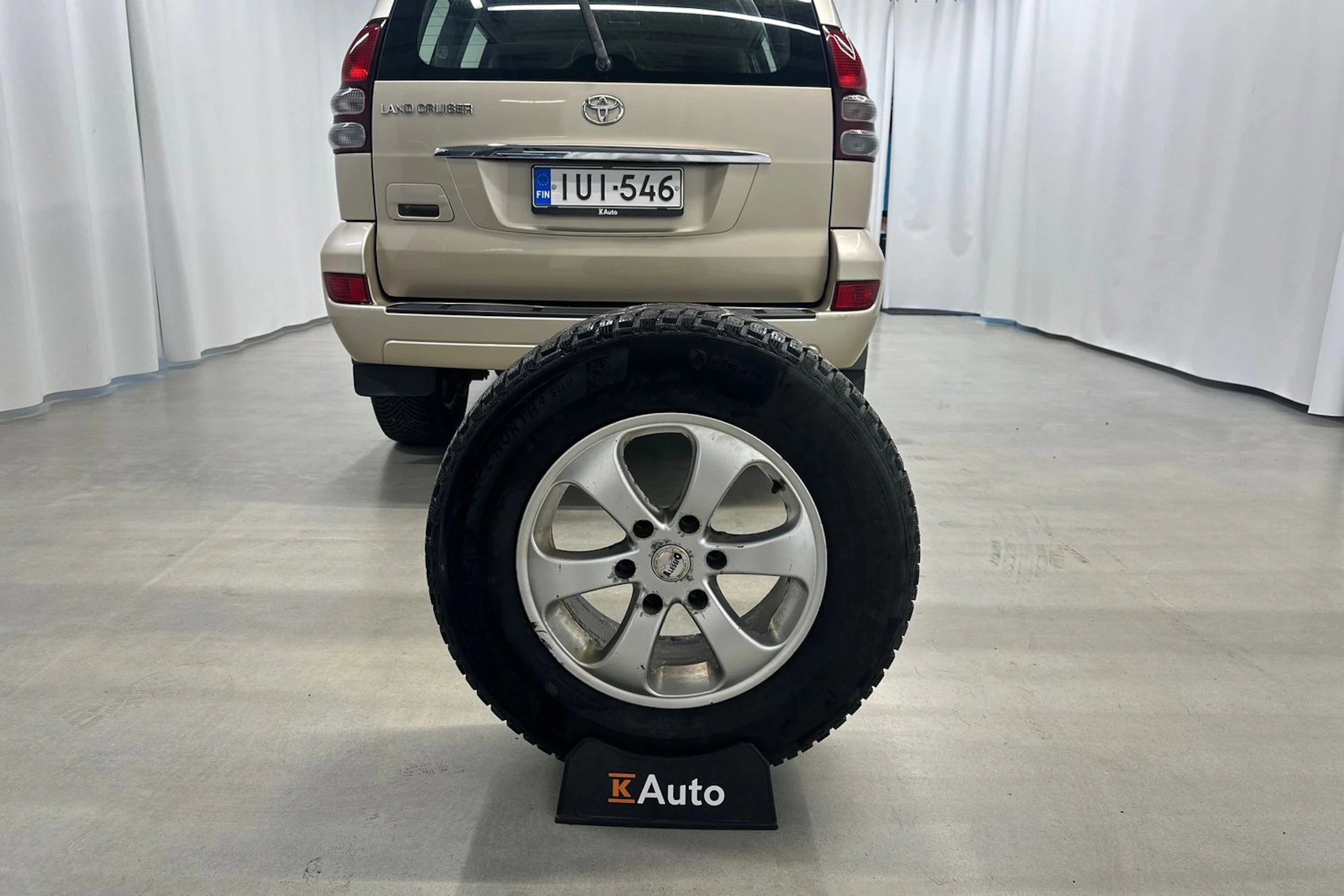 ruskea (beige) Toyota Land Cruiser 2005 kuva 30.