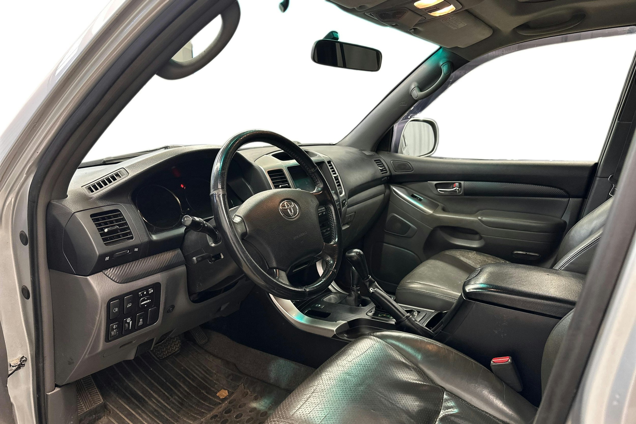 hopea Toyota Land Cruiser 2006 kuva 3.