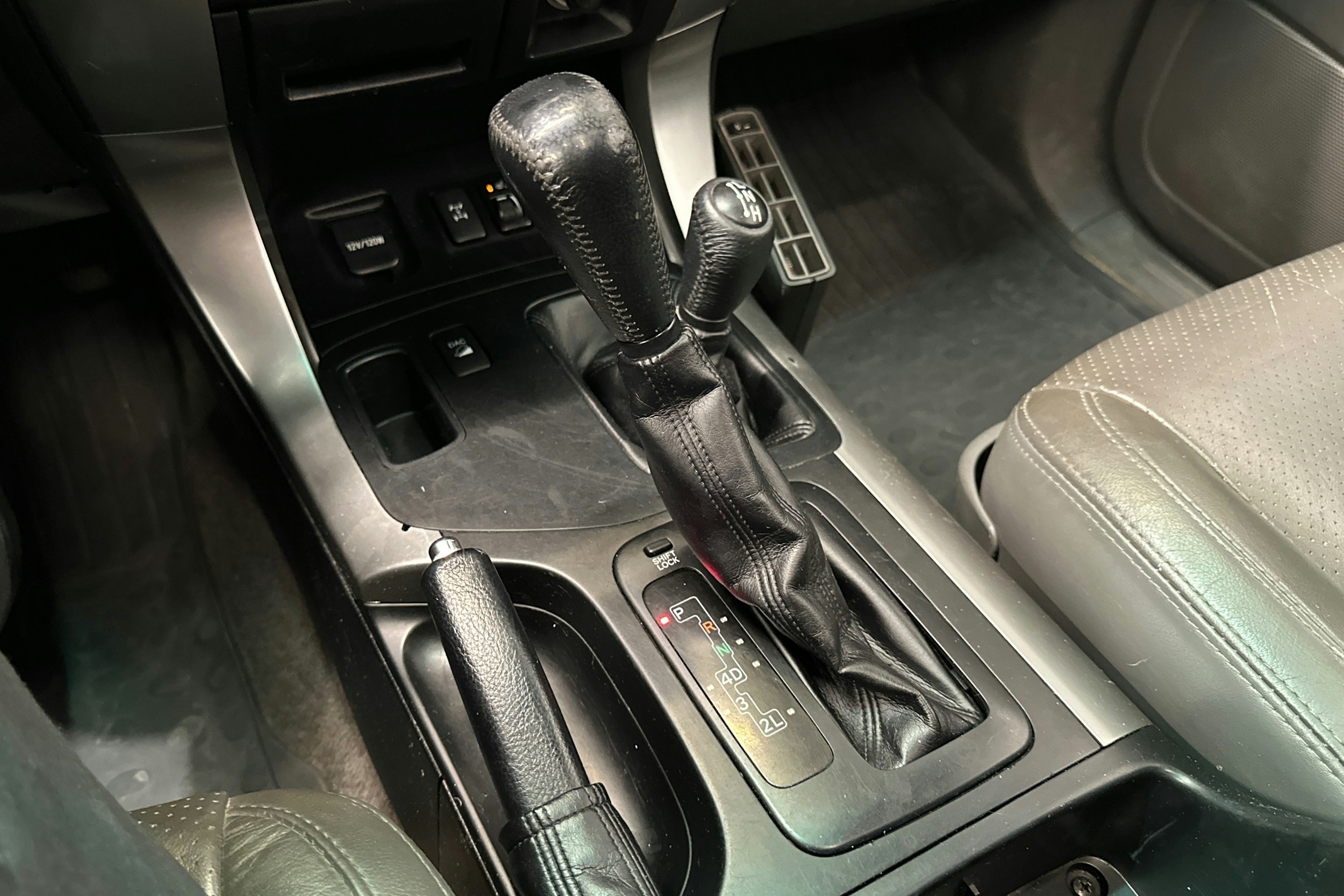 hopea Toyota Land Cruiser 2006 kuva 25.