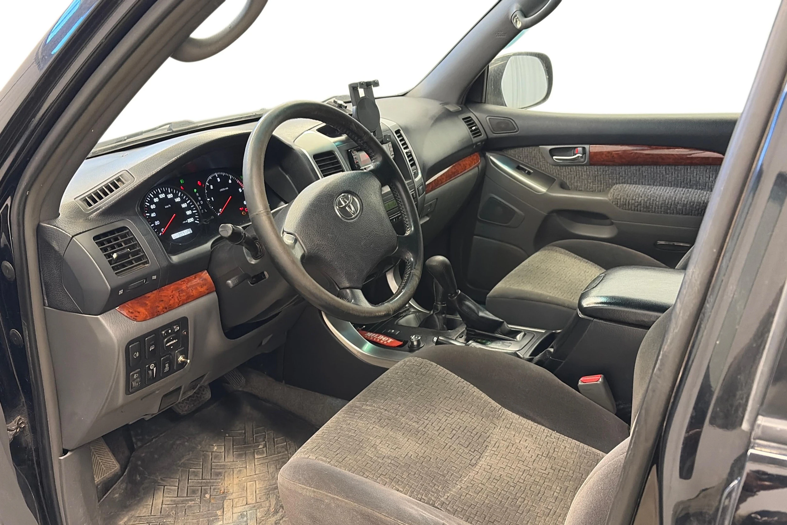 musta Toyota Land Cruiser 2006 kuva 8.