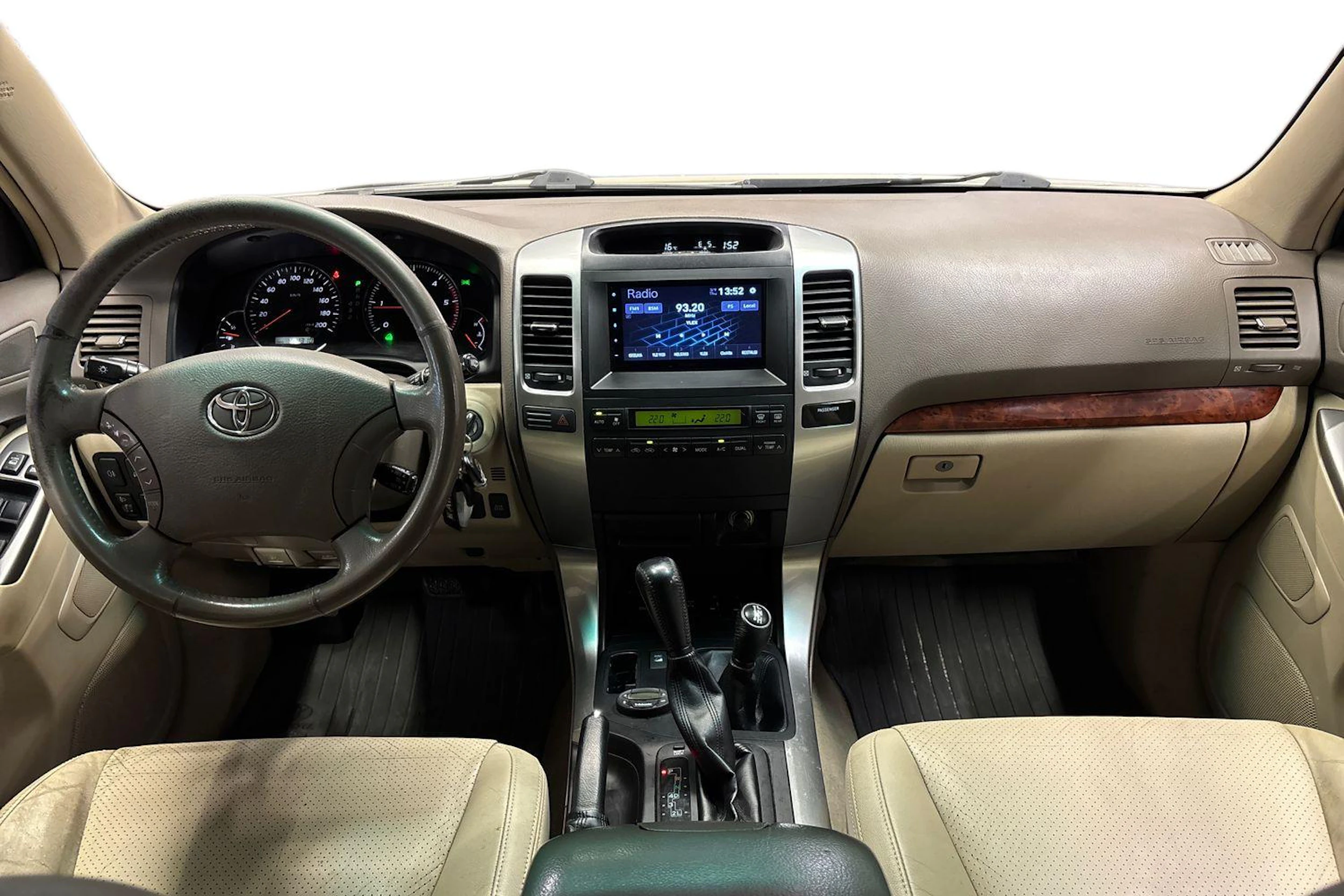 ruskea (beige) Toyota Land Cruiser 2007 kuva 9.