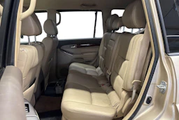 ruskea (beige) Toyota Land Cruiser 2007 kuva 11.