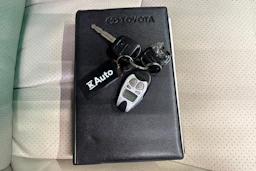 ruskea (beige) Toyota Land Cruiser 2007 kuva 34.