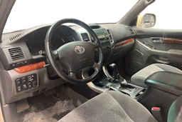 Ruskea (beige) Toyota Land Cruiser 2007 kuva 3.