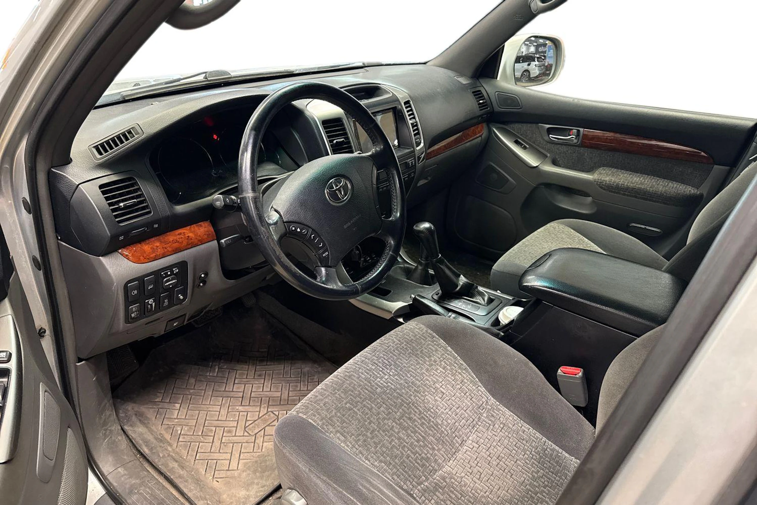 hopea Toyota Land Cruiser 2008 kuva 3.